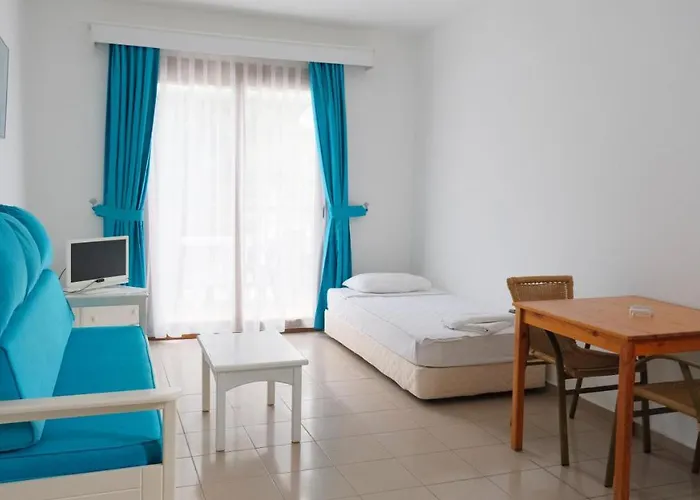 فندق جومبيت كوف غومْبيت