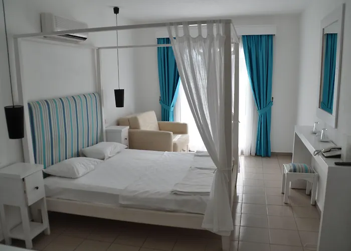 جومبيت كوف فندق