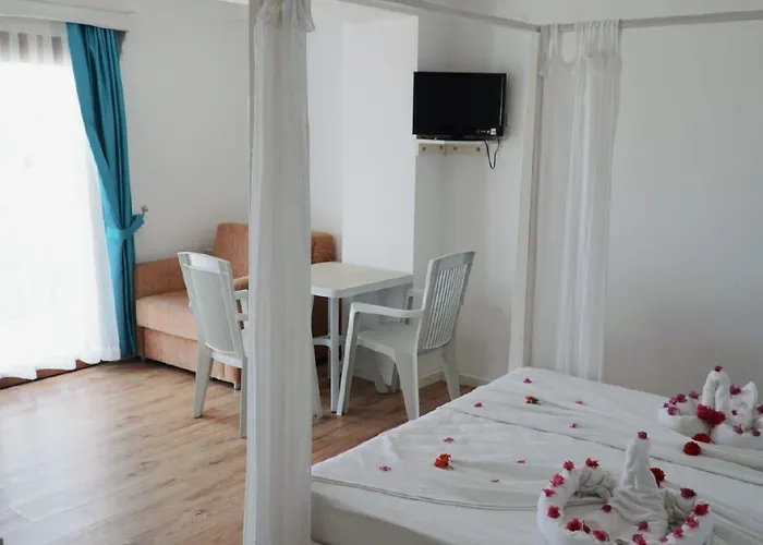 جومبيت كوف فندق غومْبيت