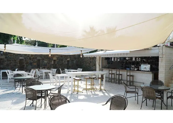 جومبيت كوف 2* غومْبيت