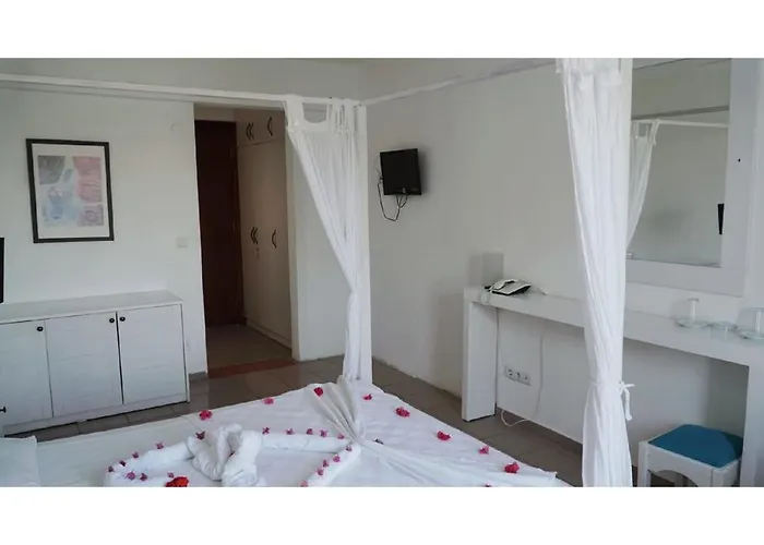 جومبيت كوف فندق