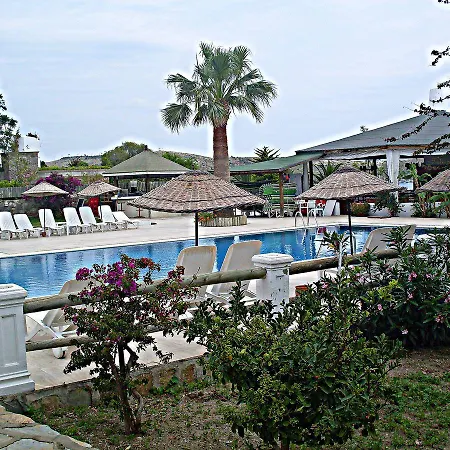 Cove Hotel 2*