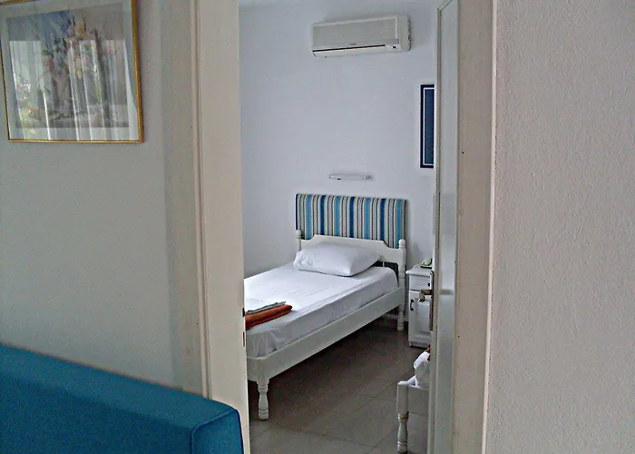 Cove מלון גומבט