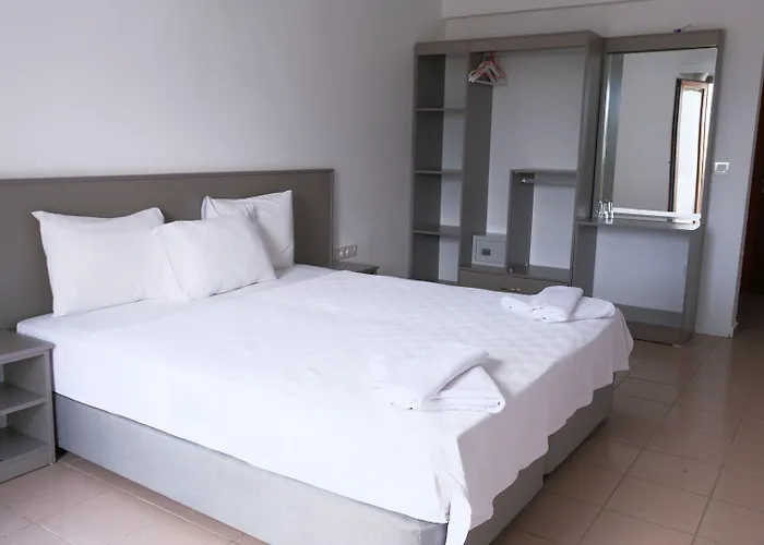 מלון Cove גומבט